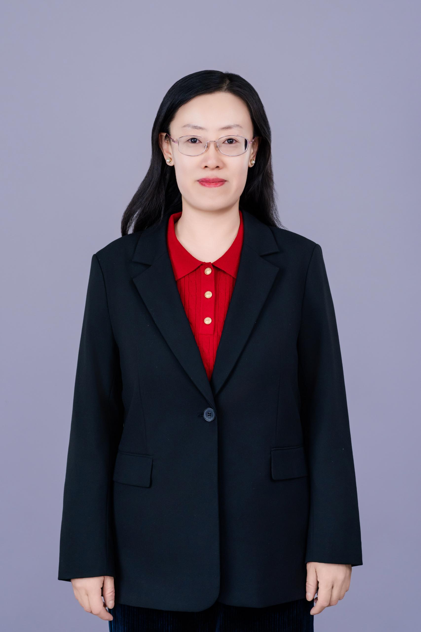 曹瑛.jpg